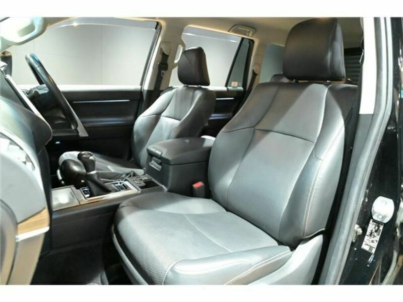 LAND CRUISER PRADO-16