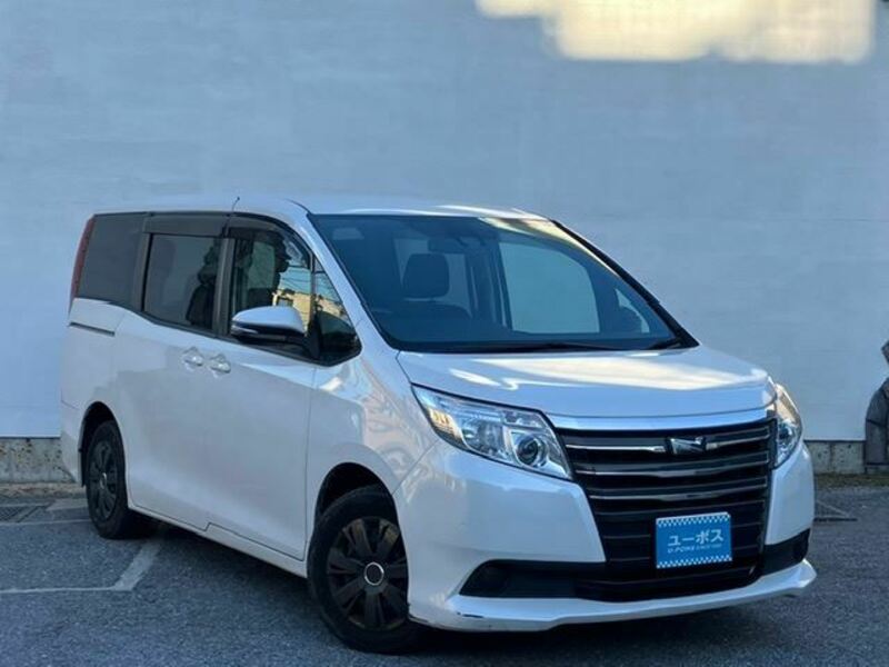 TOYOTA　NOAH