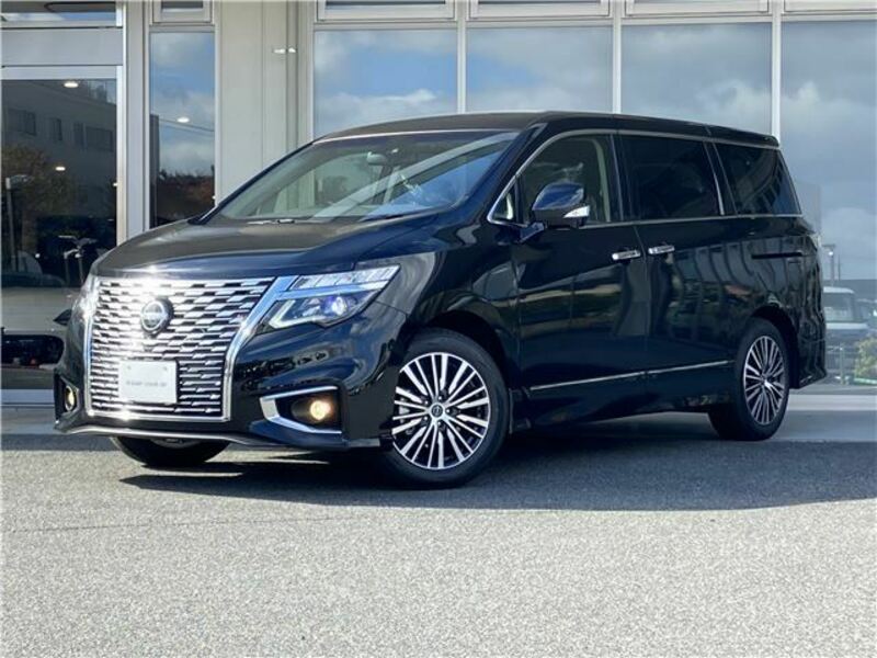 NISSAN ELGRAND