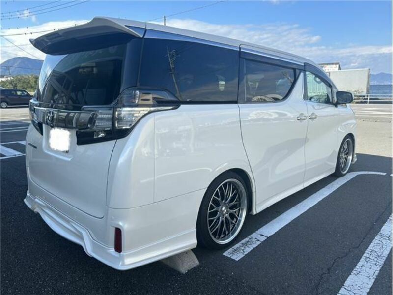 VELLFIRE-1