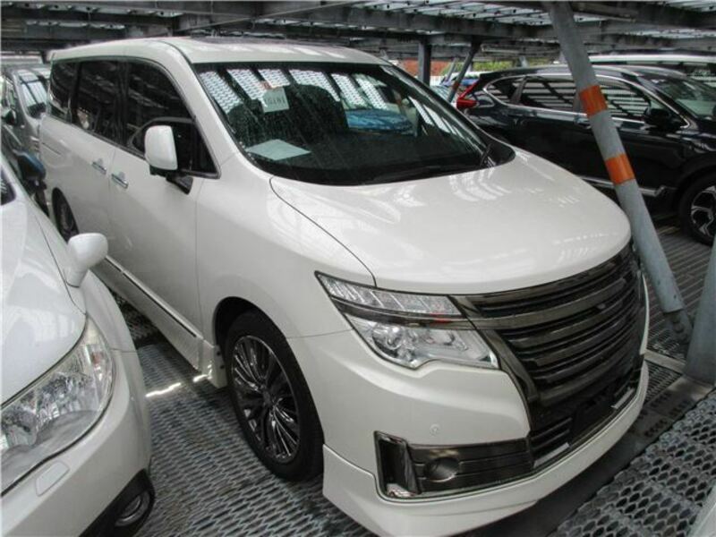 NISSAN　ELGRAND