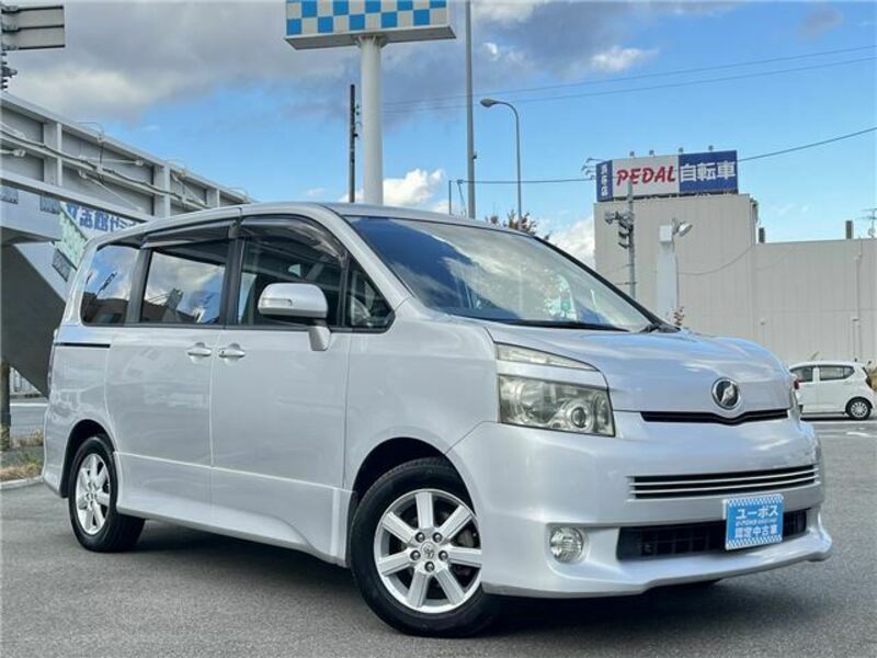 TOYOTA　VOXY