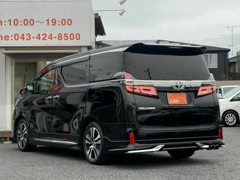 VELLFIRE-10