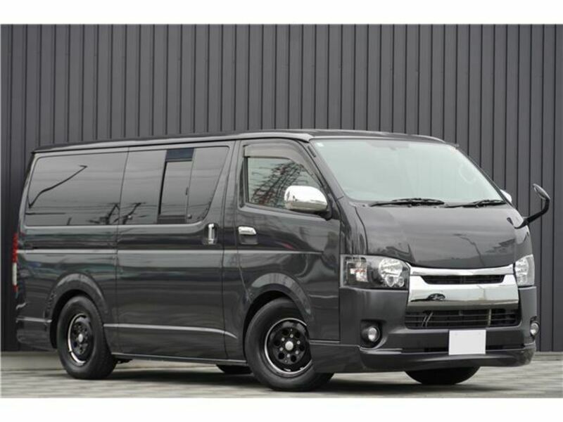 TOYOTA　HIACE VAN