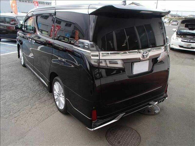 VELLFIRE-5