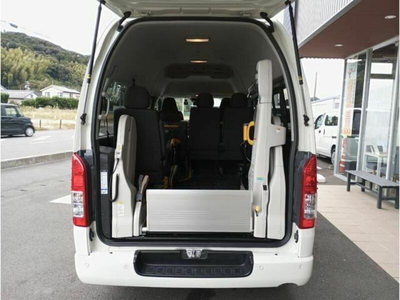 HIACE VAN-10