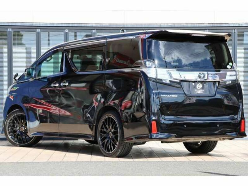 VELLFIRE-7