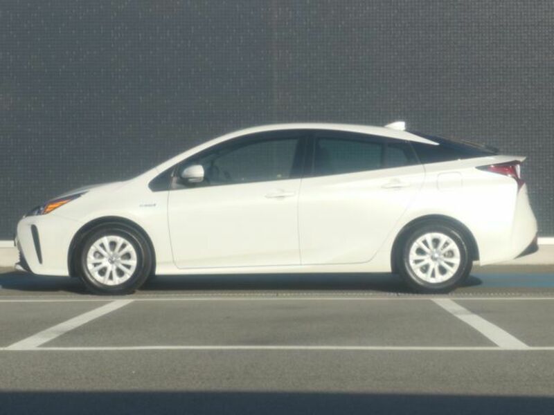 PRIUS-17