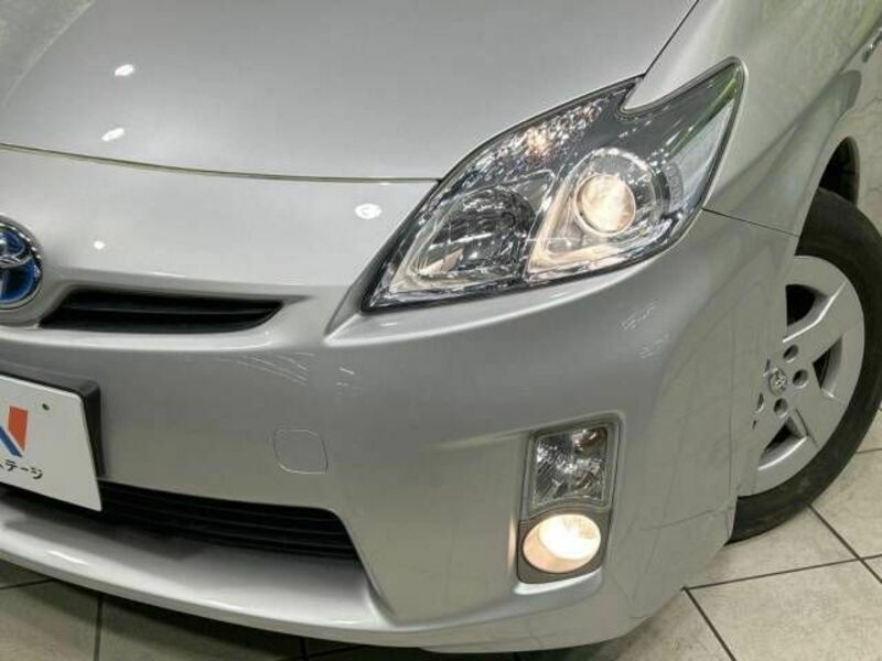 PRIUS-12