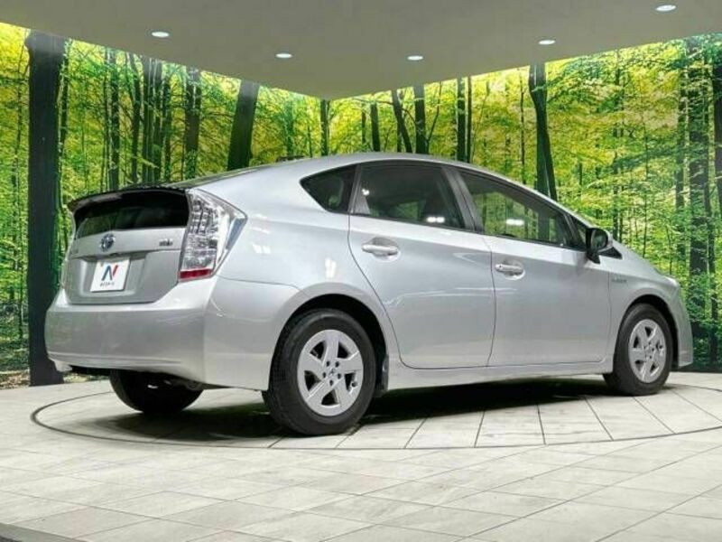 PRIUS-17