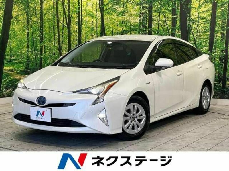 TOYOTA　PRIUS