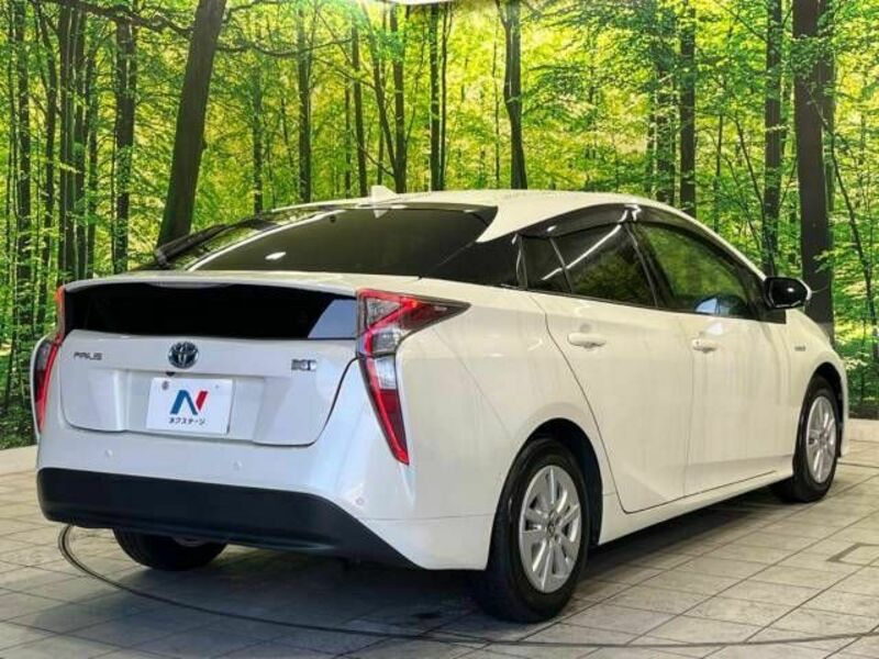 PRIUS-17