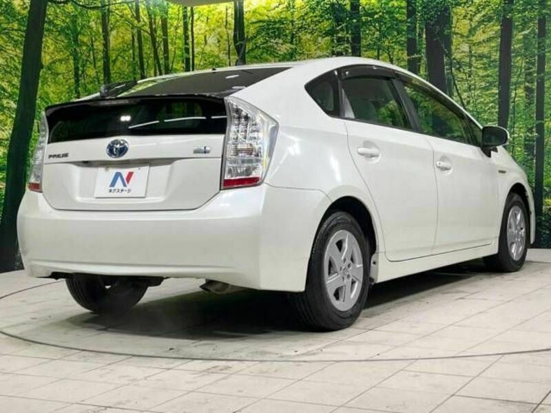 PRIUS-17