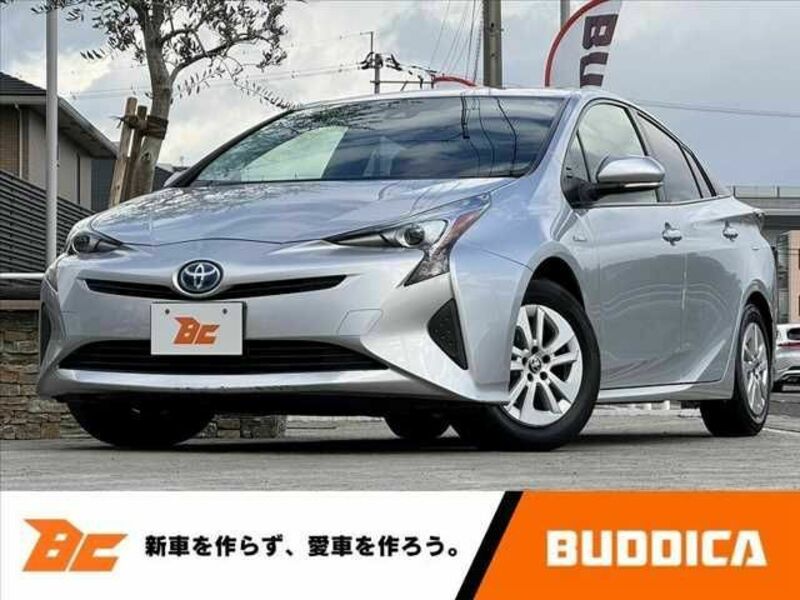 TOYOTA　PRIUS