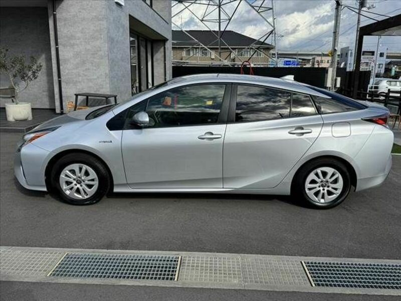 PRIUS-10