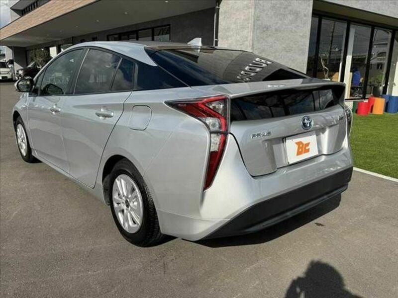 PRIUS-12