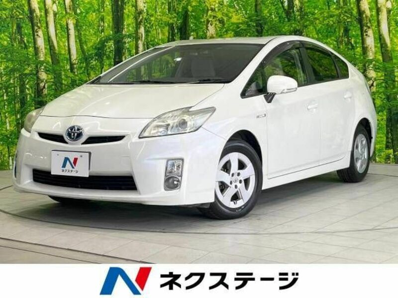 TOYOTA　PRIUS