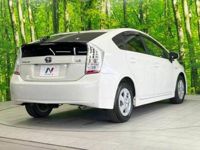 PRIUS-17