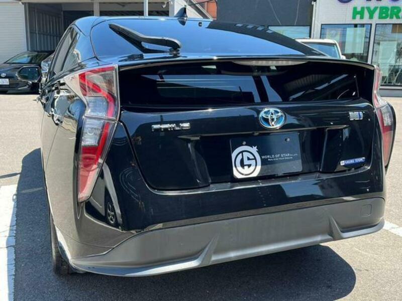 PRIUS-8