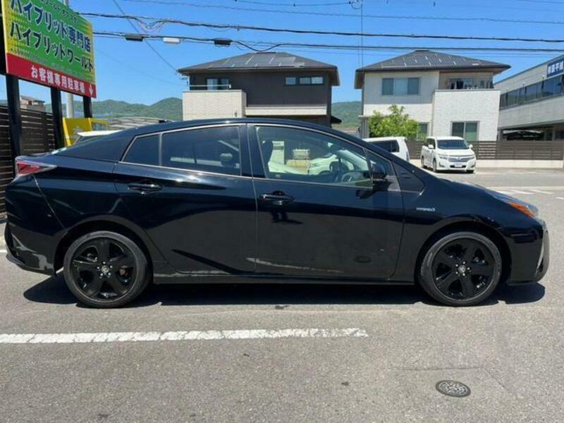 PRIUS-3