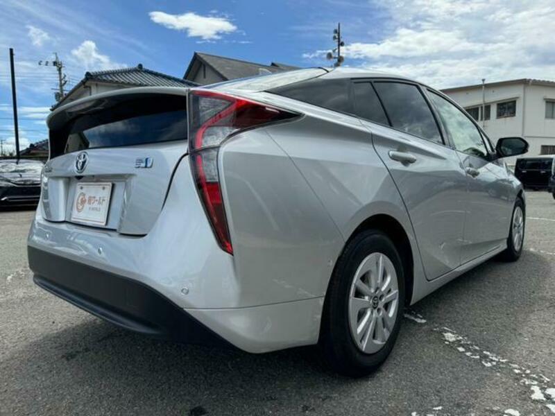 PRIUS-3