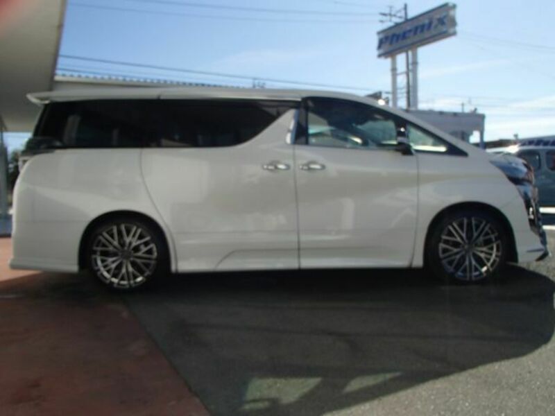 VELLFIRE-1