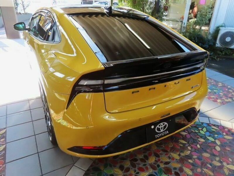 PRIUS PHV