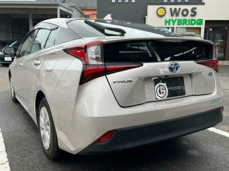 PRIUS-6