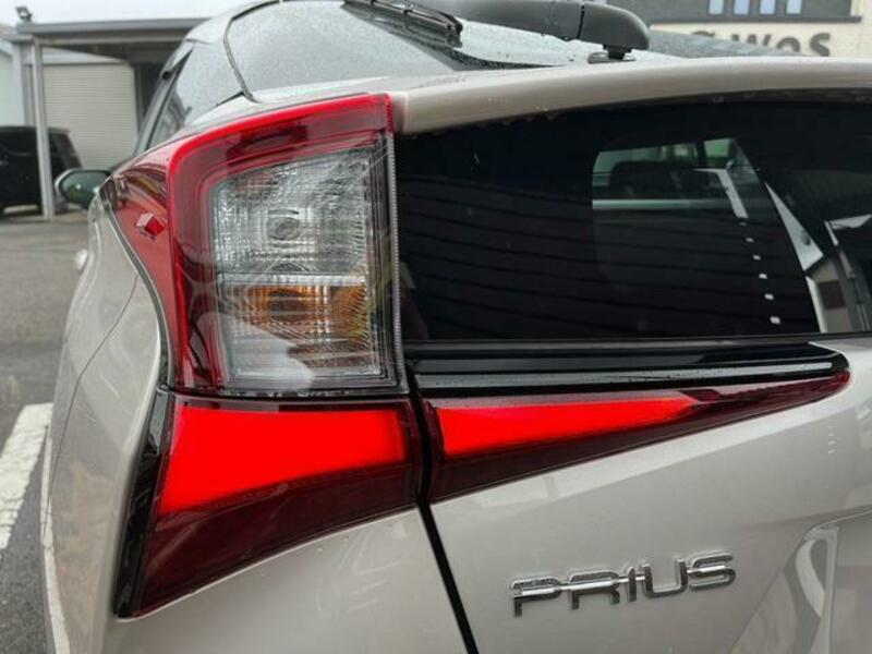 PRIUS-10