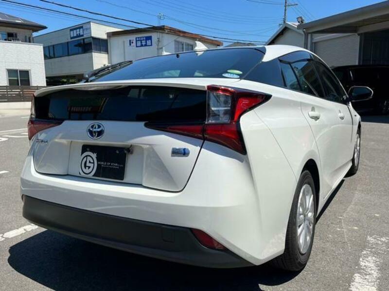 PRIUS-1