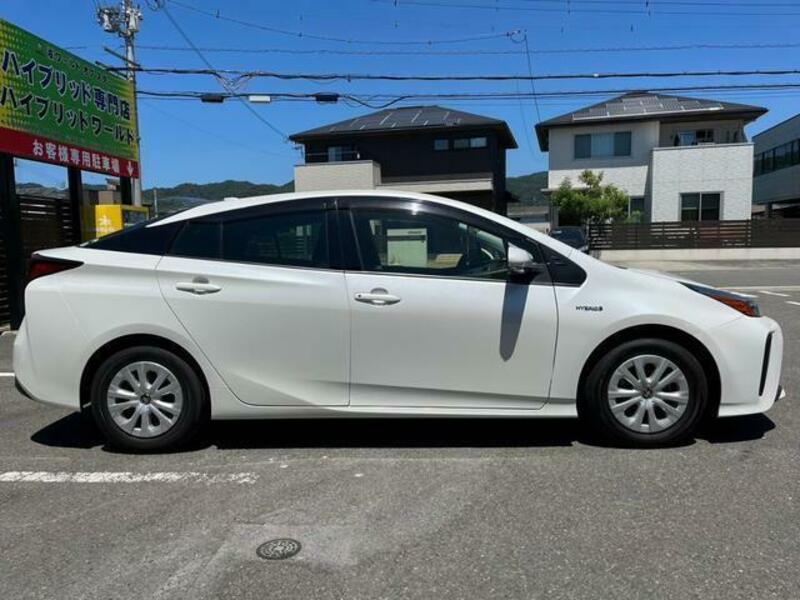 PRIUS-3