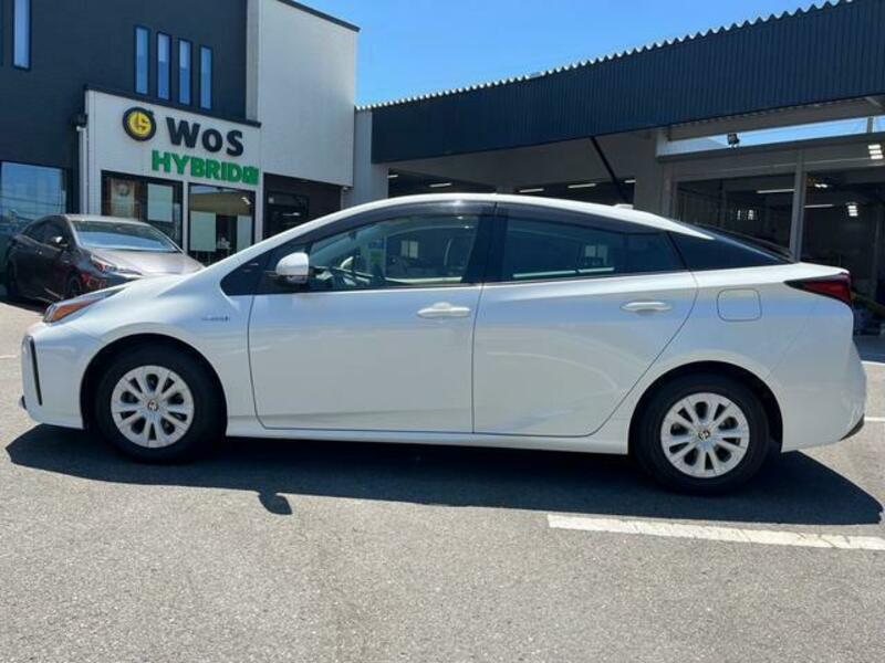 PRIUS-9