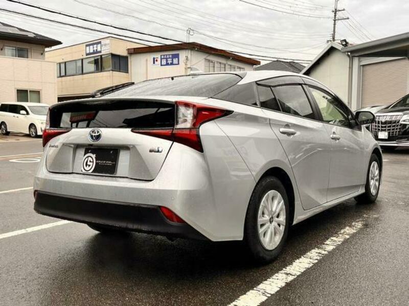 PRIUS-4