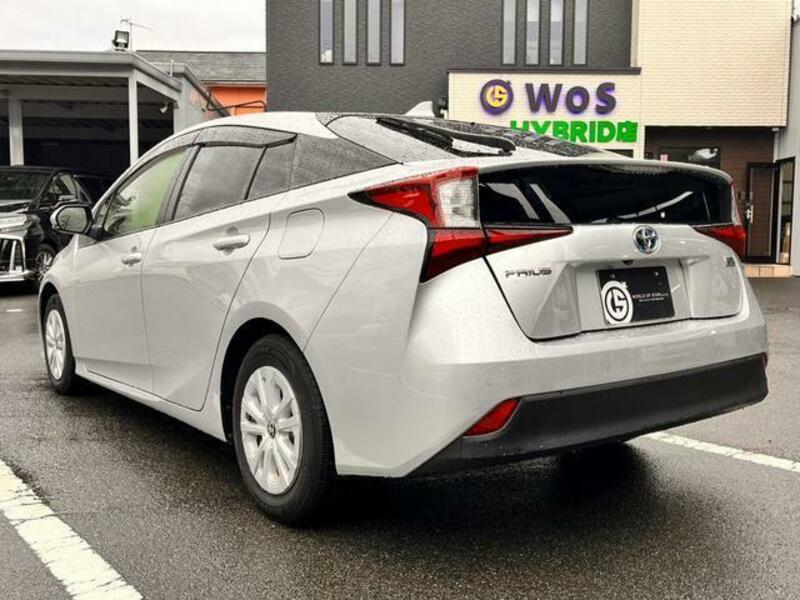 PRIUS-6