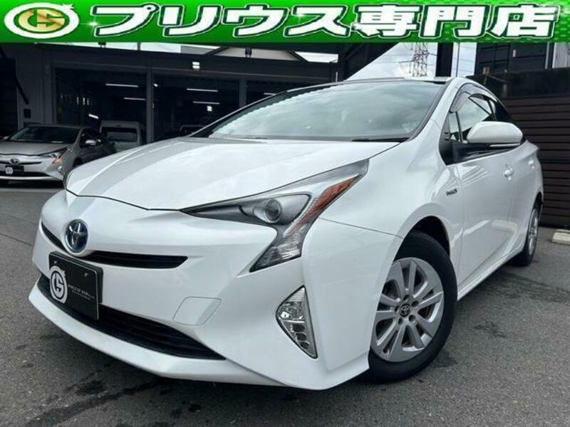 TOYOTA　PRIUS