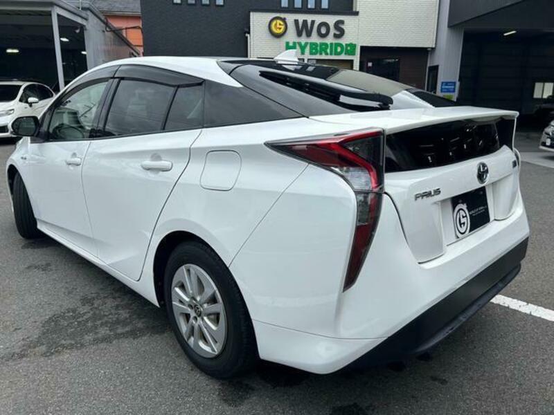 PRIUS-9