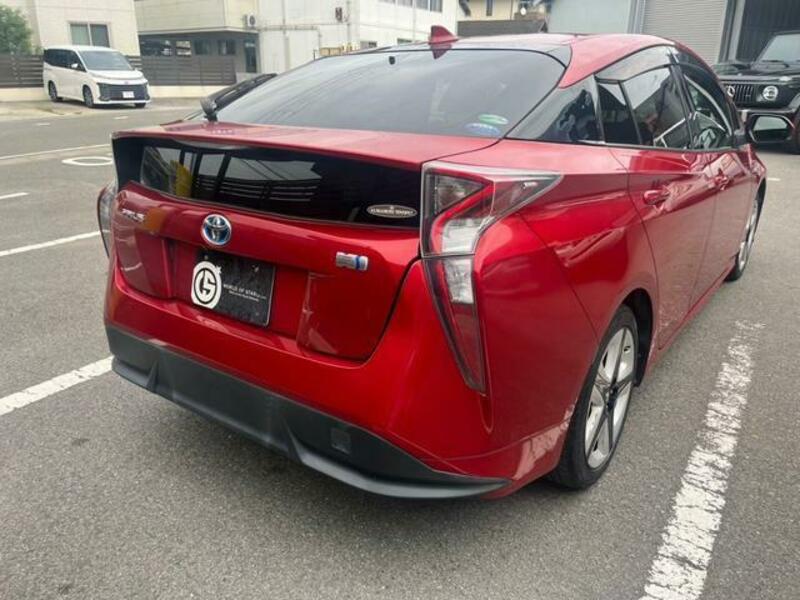 PRIUS-4