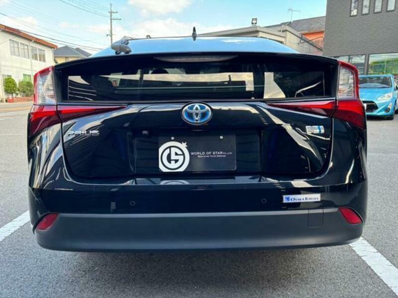 PRIUS-4