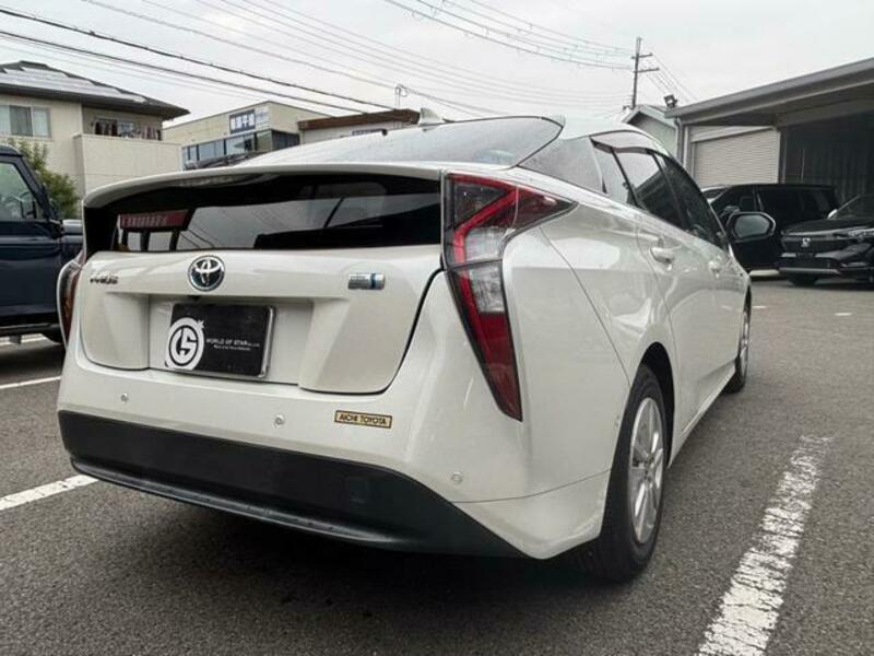 PRIUS-4