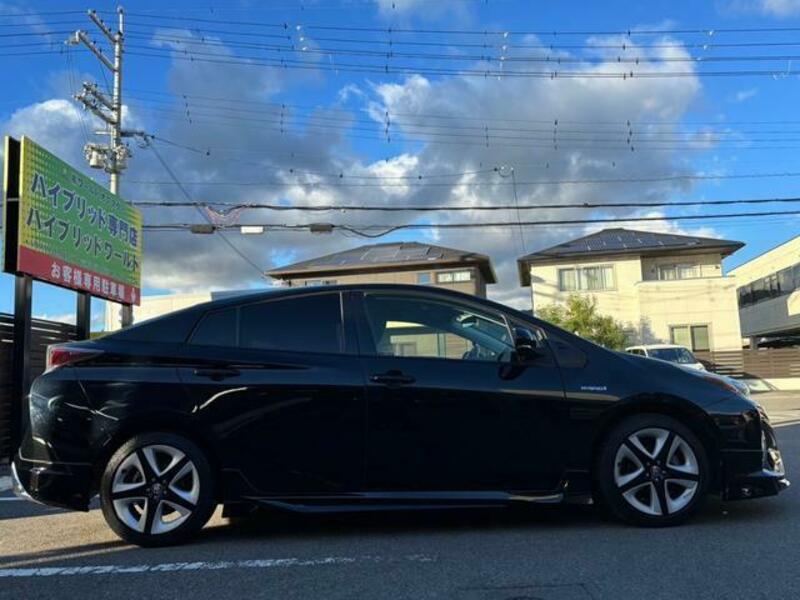 PRIUS-4