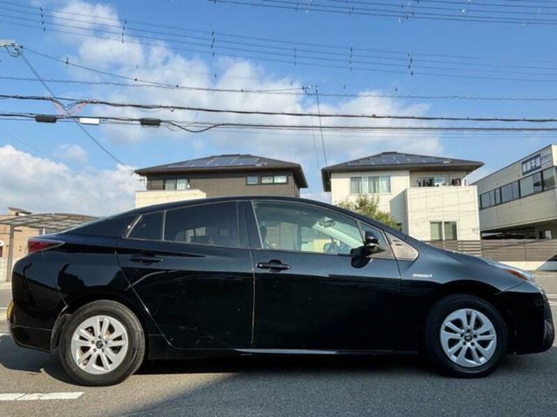 PRIUS-4