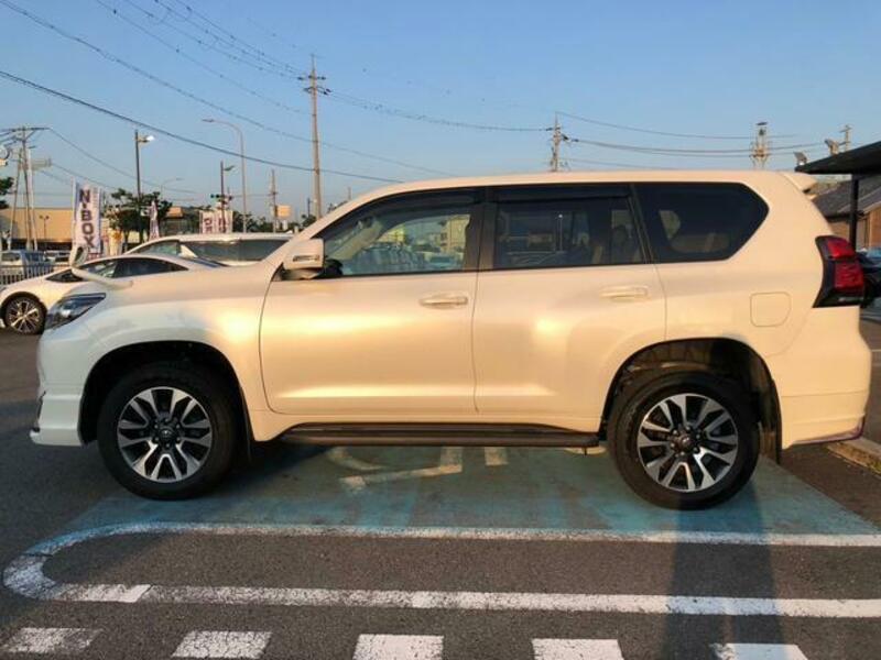 LAND CRUISER PRADO-6