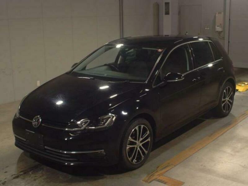 VOLKSWAGEN　GOLF