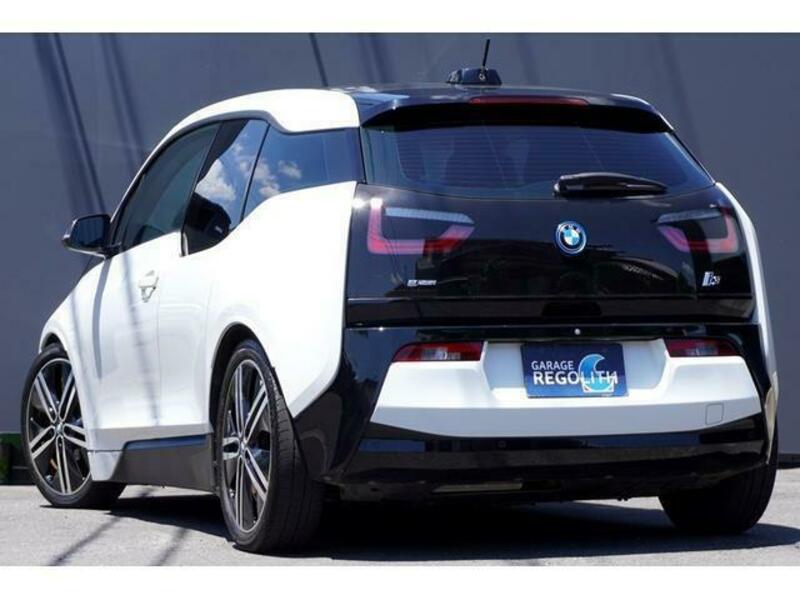 i3