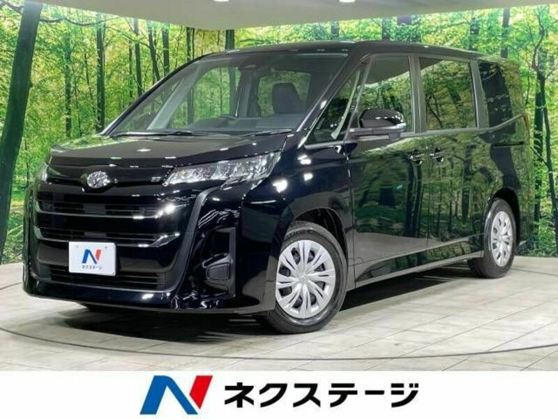 TOYOTA　NOAH