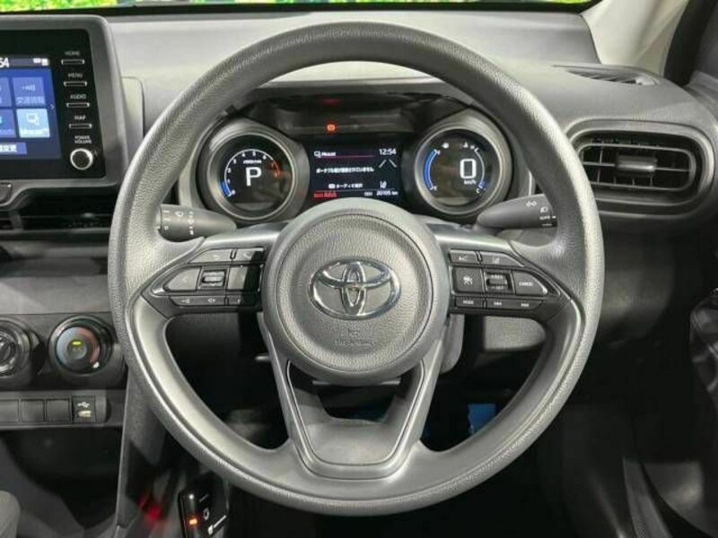 YARIS CROSS-11