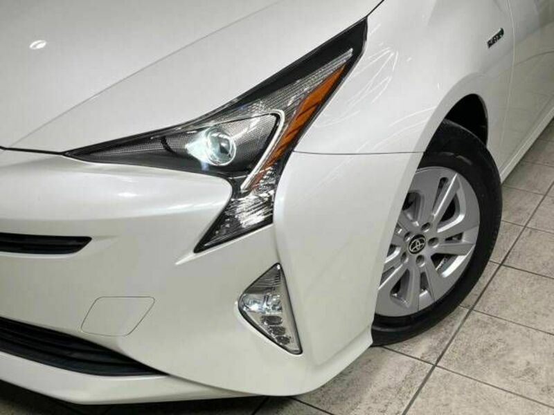 PRIUS-12