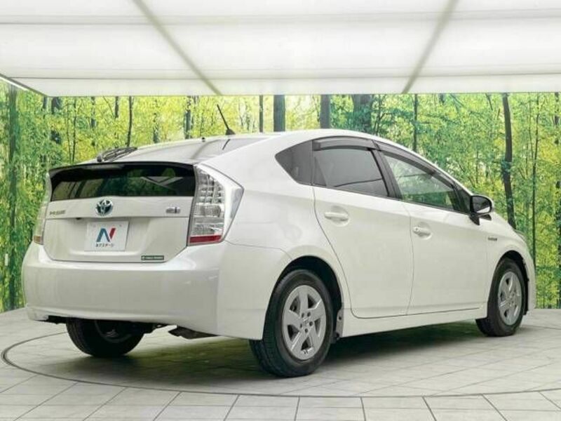 PRIUS-17