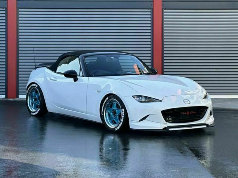 ROADSTER