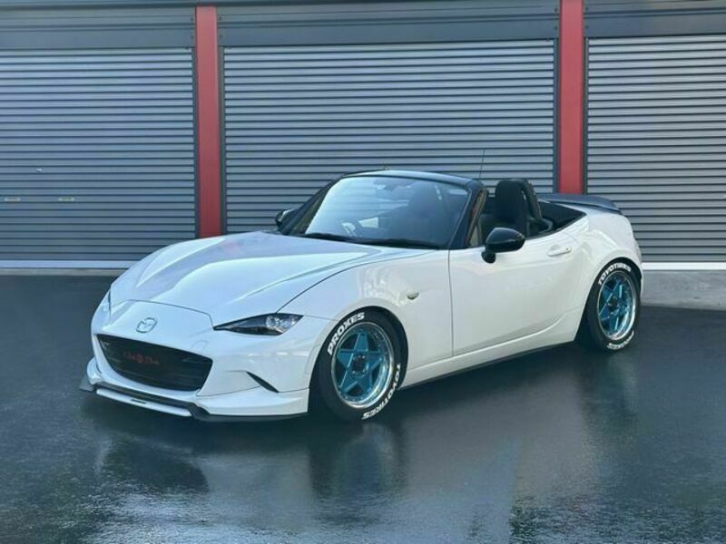 ROADSTER